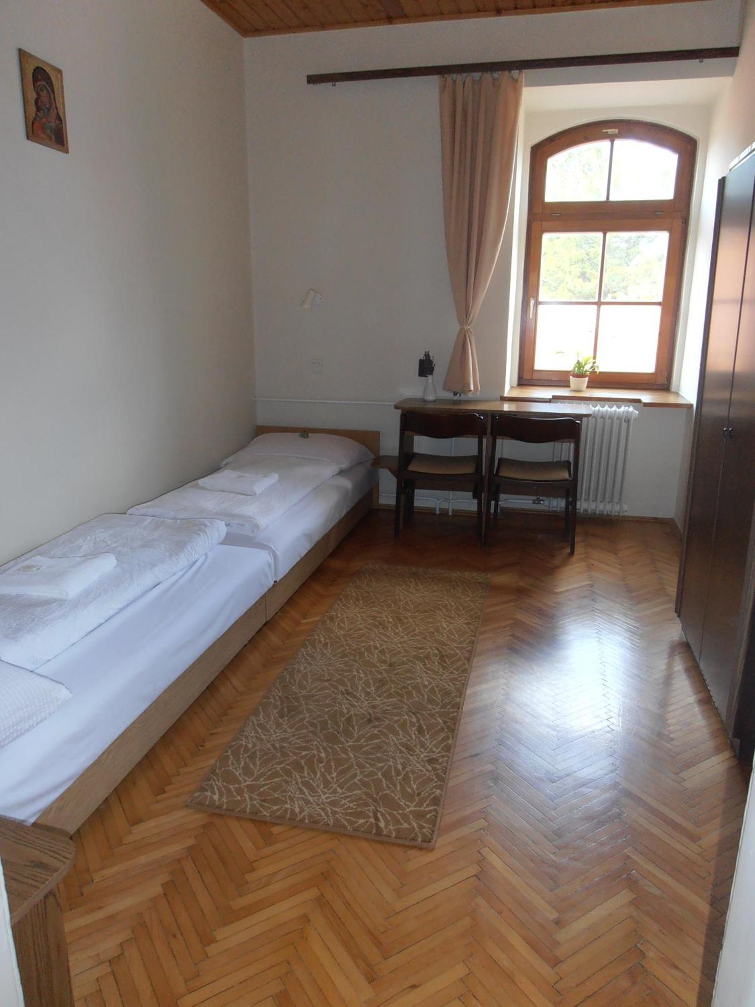 Martineum Felnottkepzo Akademia Hostel *